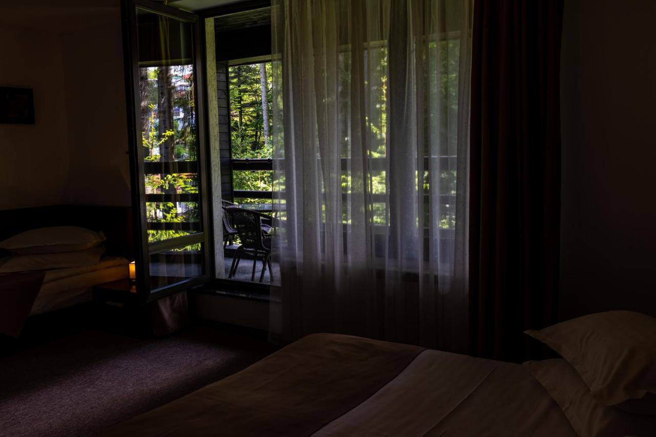Hotel Smart Sinaia Exteriör bild